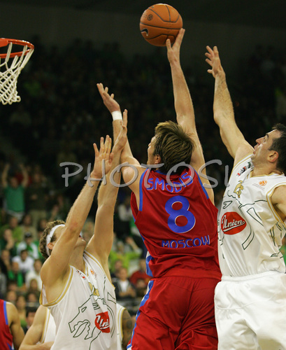 IMAGE: http://www.photo.si/img/sport/s_basketball_20071107nw_0202.jpg