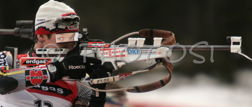IMAGE: http://www.photo.si/img/sport/s_biathlon_20070121bm_0797.jpg