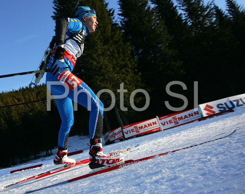 IMAGE: http://www.photo.si/img/sport/s_biathlon_20071213nwm_1375.jpg