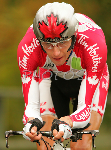 IMAGE: http://www.photo.si/img/sport/s_cycling_20070927nw_0202.jpg