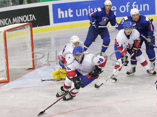 IMAGE: http://www.photo.si/img/sport/s_icehockey_20070418nw_0365.jpg