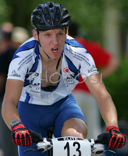 IMAGE: http://www.photo.si/img/sport/s_mtb_20070722nw_0277.jpg