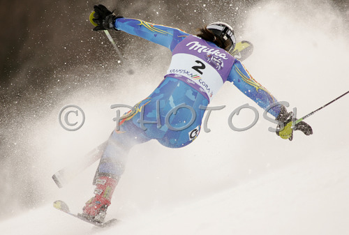 IMAGE: http://www.photo.si/img/sport/s_skiing_20070107bm_0301.jpg
