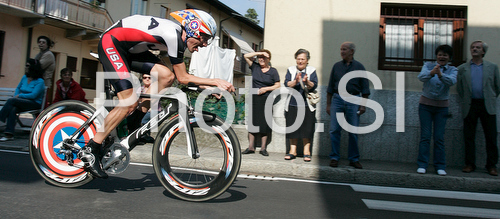 IMAGE: http://www.photo.si/img/sport/spo_cycling_20080925nw_05152.jpg