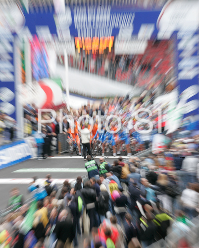 IMAGE: http://www.photo.si/img/sport/spo_cycling_20080927nw_07546.jpg