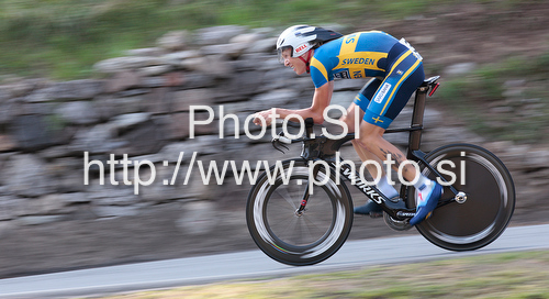 IMAGE: http://www.photo.si/img/sport/spo_cycling_20090924nw_01778.jpg