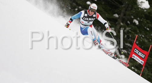 IMAGE: http://www.photo.si/img/sport/spo_skiing_20081221nw_00031.jpg