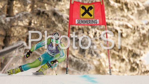 IMAGE: http://www.photo.si/img/sport/spo_skiing_20081228nw_00138.jpg