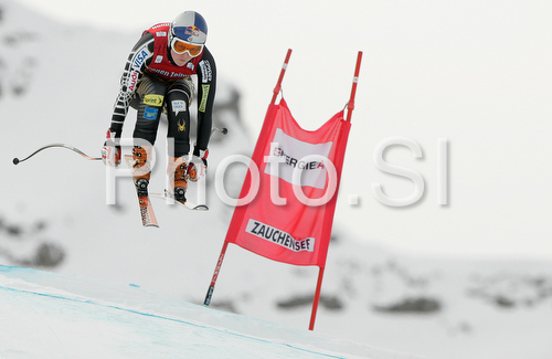 IMAGE: http://www.photo.si/img/sport/spo_skiing_20090118nw_09053.jpg