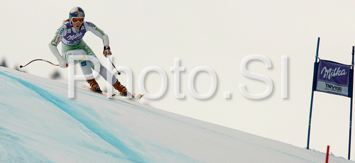IMAGE: http://www.photo.si/img/sport/spo_skiing_20090222nw_15559.jpg