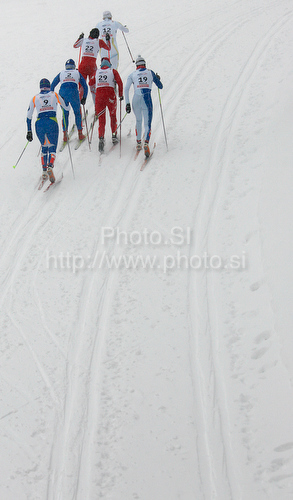 IMAGE: http://www.photo.si/img/sport/spo_xcskiing_20091219nw_00838.jpg