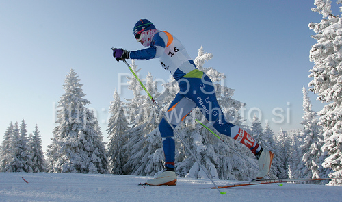 IMAGE: http://www.photo.si/img/sport/spo_xcskiing_20091220nw_01844.jpg